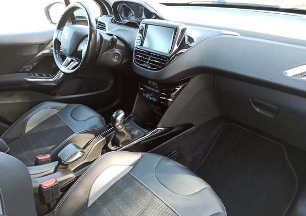 Peugeot 2008 cena 49900 przebieg: 106000, rok produkcji 2017 z Radom małe 277